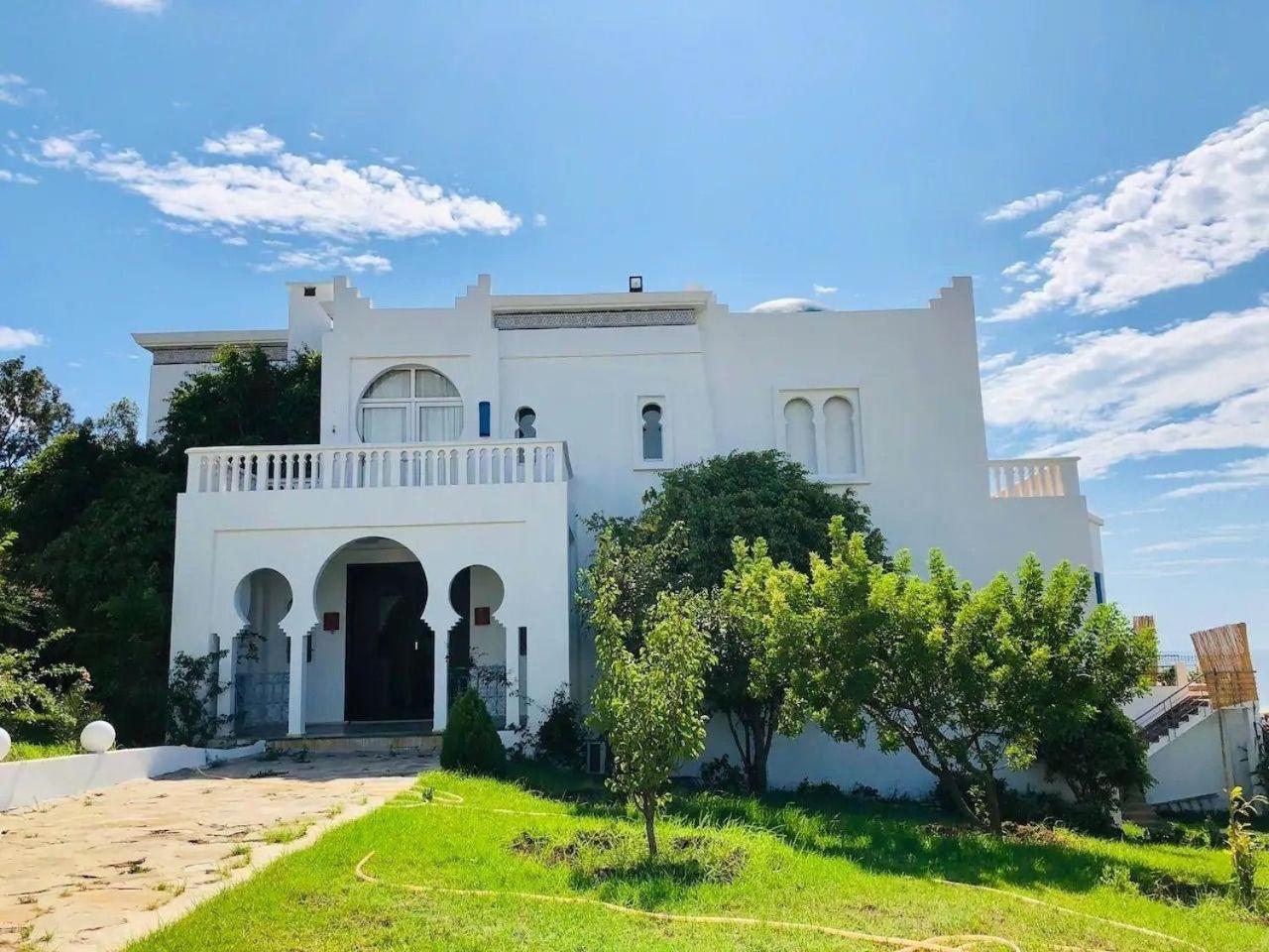 Atemberaubende Villa Dar Jbila In Tanger Bagian luar foto
